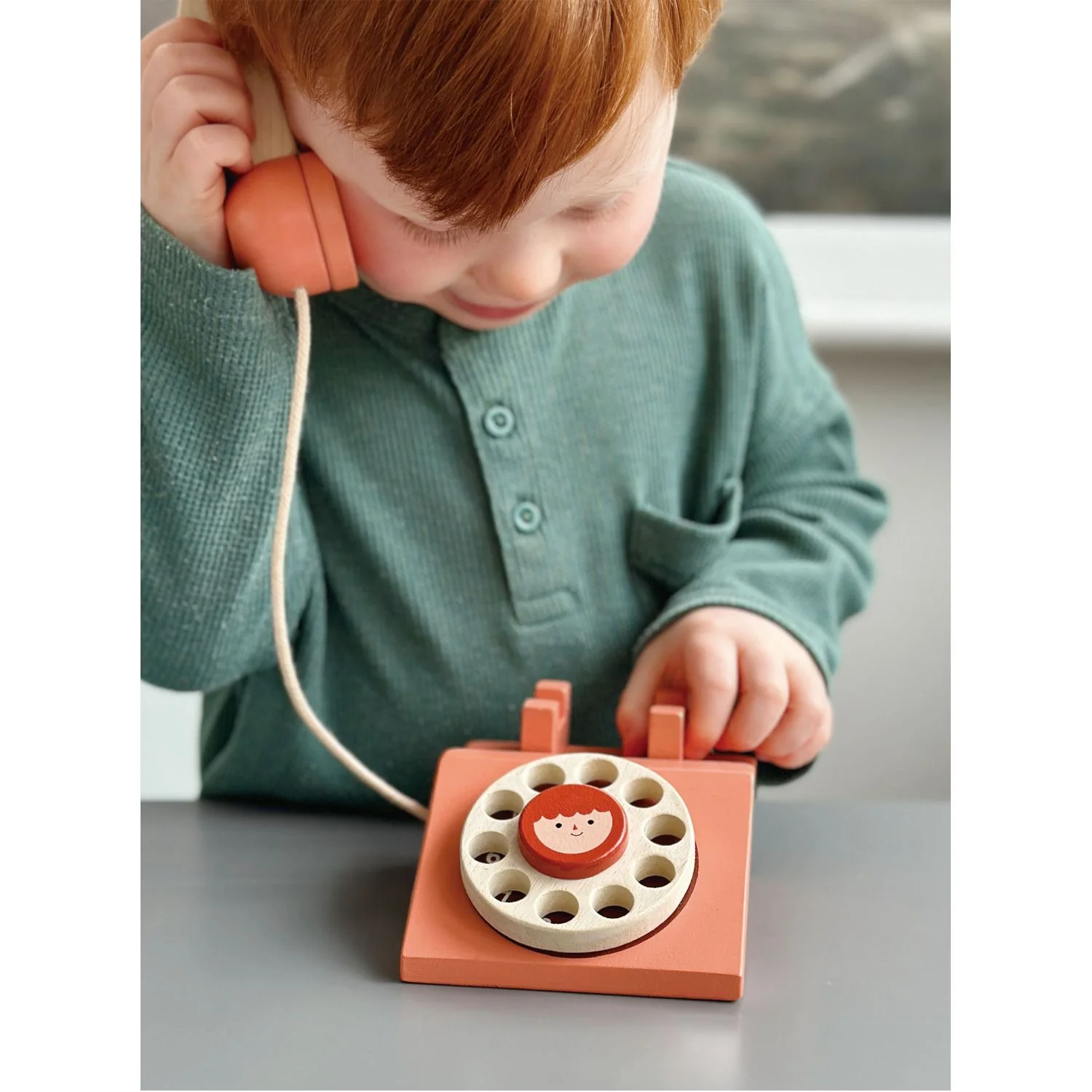 Photo-3_BeoVERDE_Mentari-Wooden-Toys_MT7311-mobile-phone_1500x1500_89cf9726-1a42-4d84-8a50-5ce40ae53389